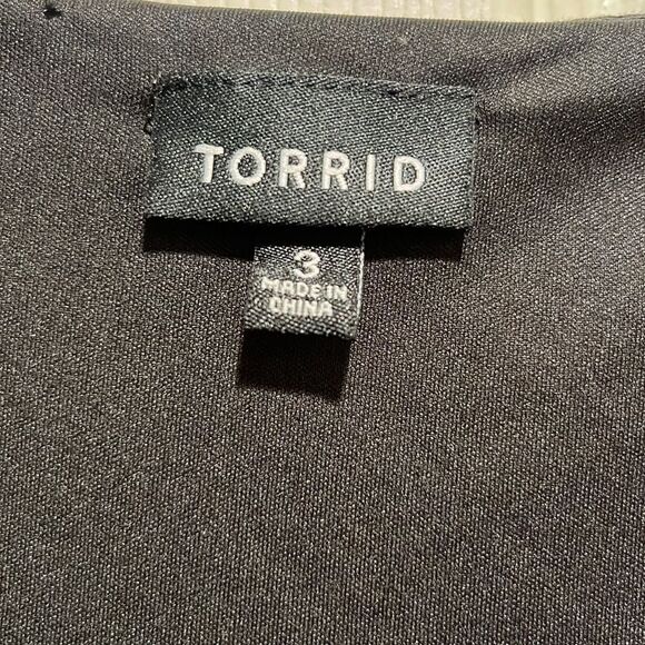 Torrid Leopard Print Asymmetrical Dress Size 3. - Picture 4 of 6